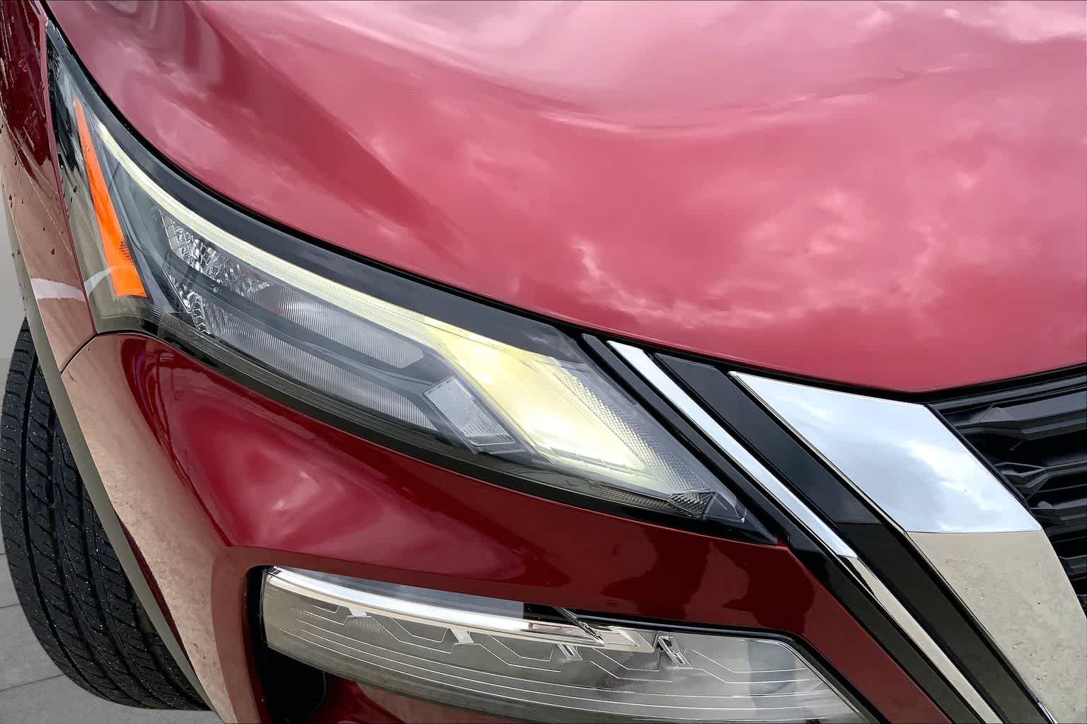 Used 2021 Scarlet Ember Tintcoat Nissan SL image 27