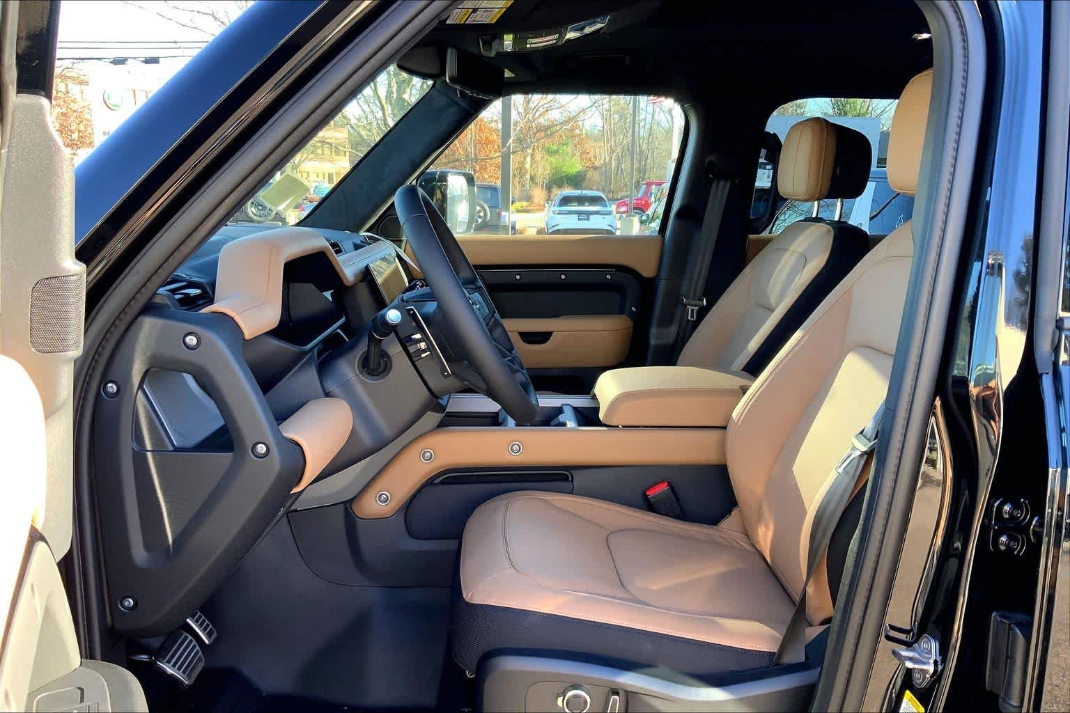 2026 Land Rover Defender V8 - Photo 13