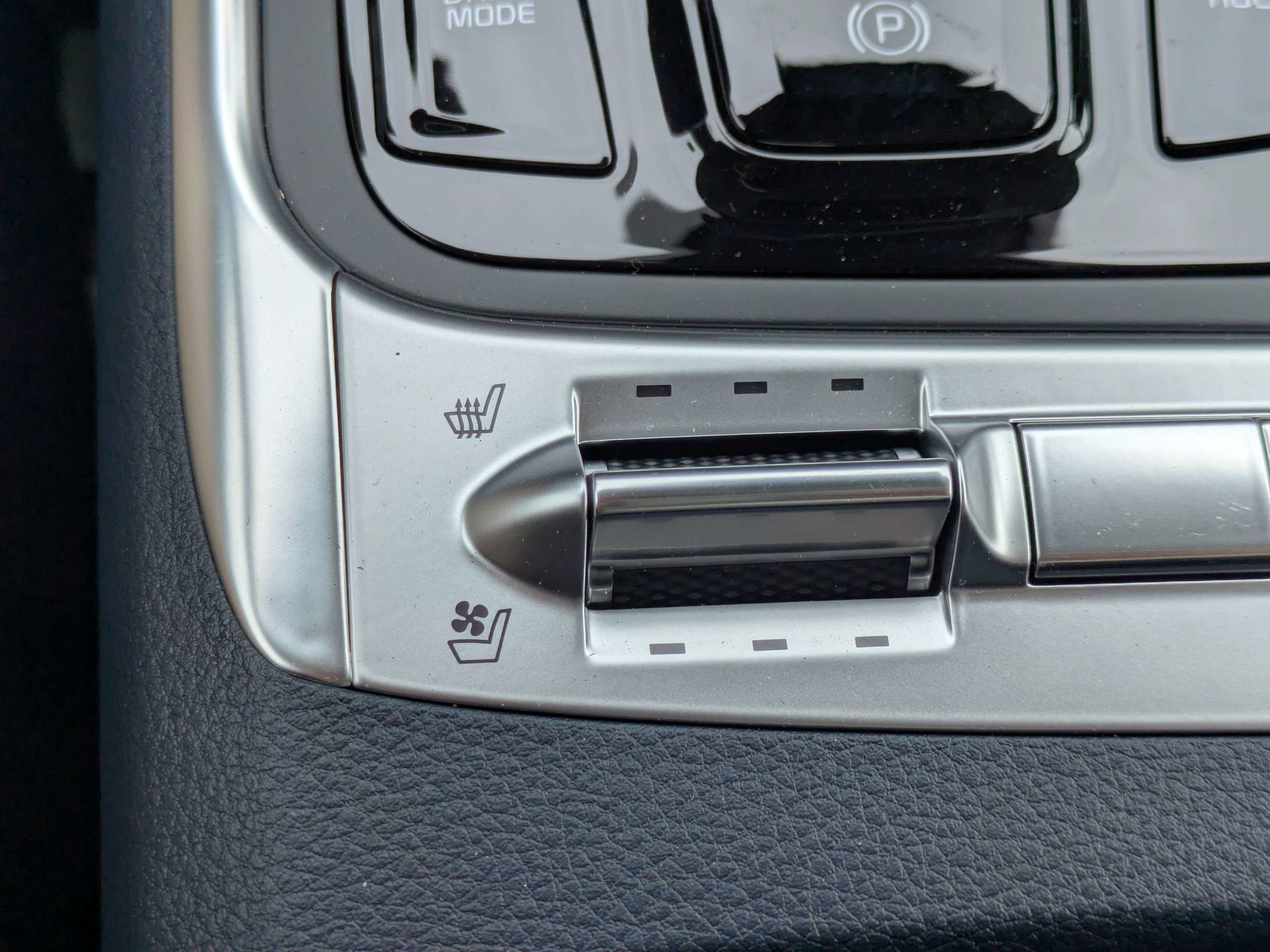 New 2026 Ivory Silver Kia SX image 32