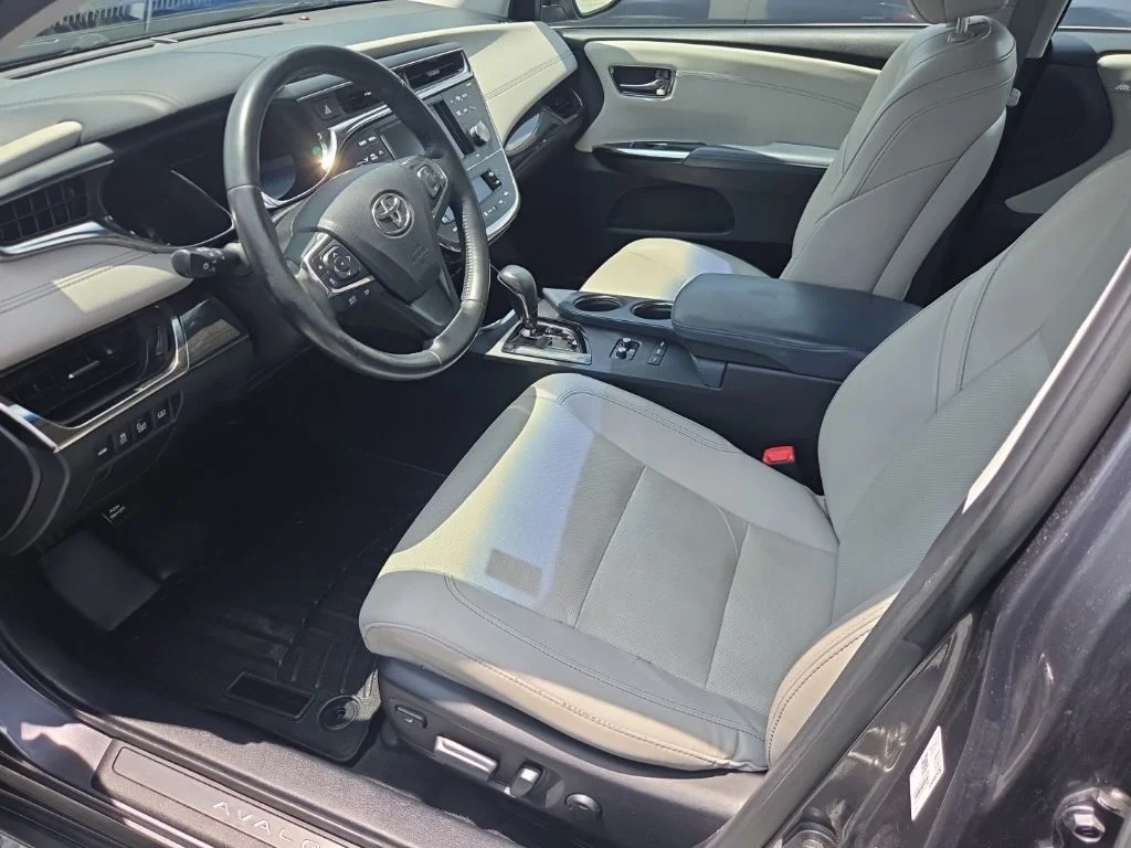 Used 2014 Gray Toyota Limited image 3
