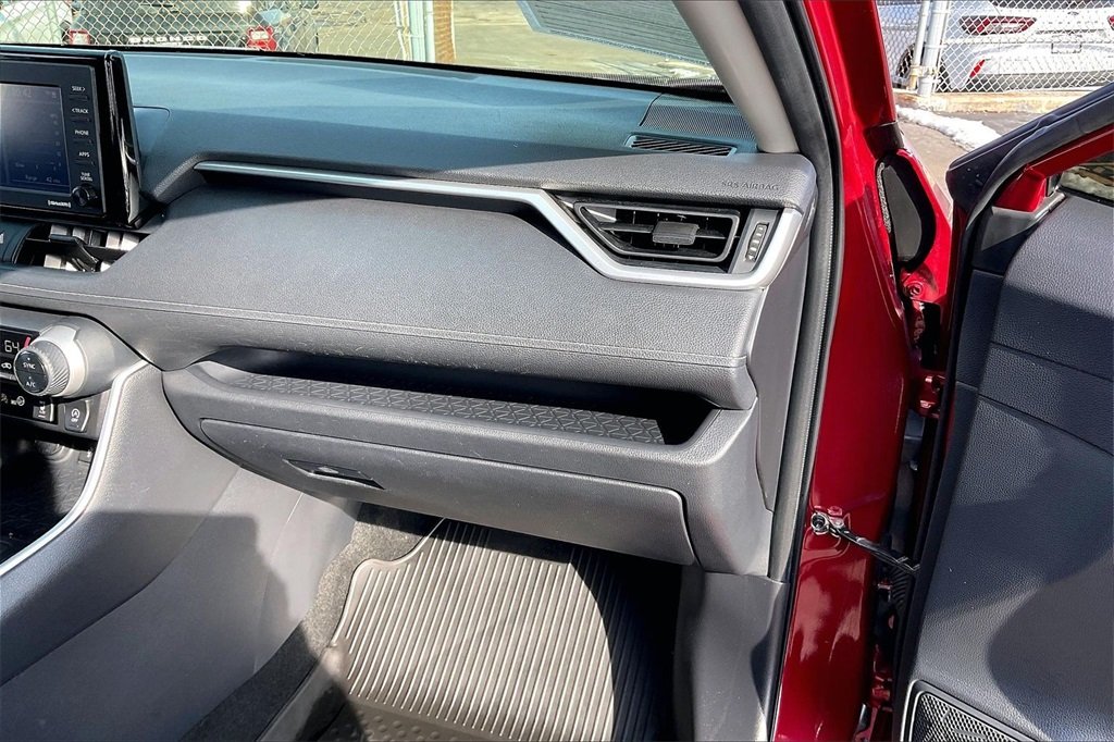 2022 TOYOTA RAV4 - Image 13