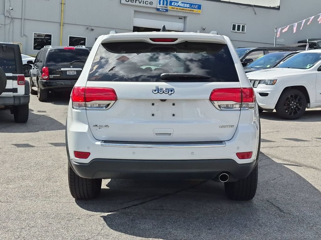 Used 2018 White Jeep Limited image 6