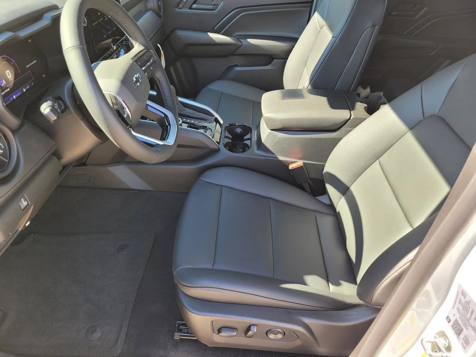 2026 Chevrolet Colorado Trail Boss - Photo 14