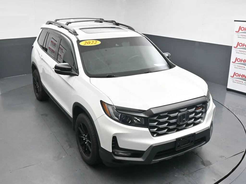 Used 2022 White Honda TrailSport image 25