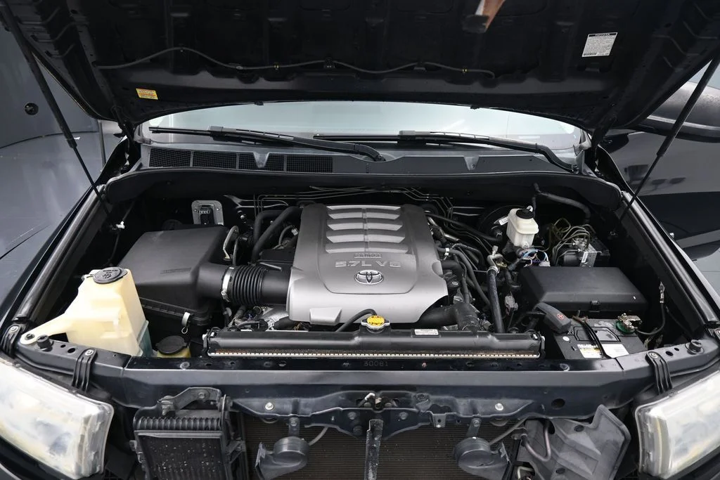 Used 2010 Black Toyota Grade image 14