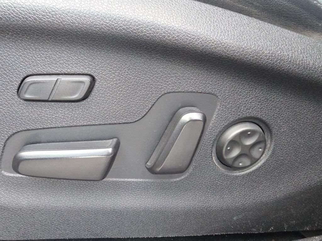 Used 2016 Silver Kia SX image 10