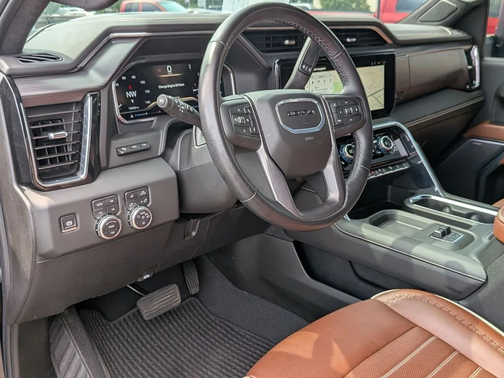 Used 2025 Black GMC Denali Ultimate image 25