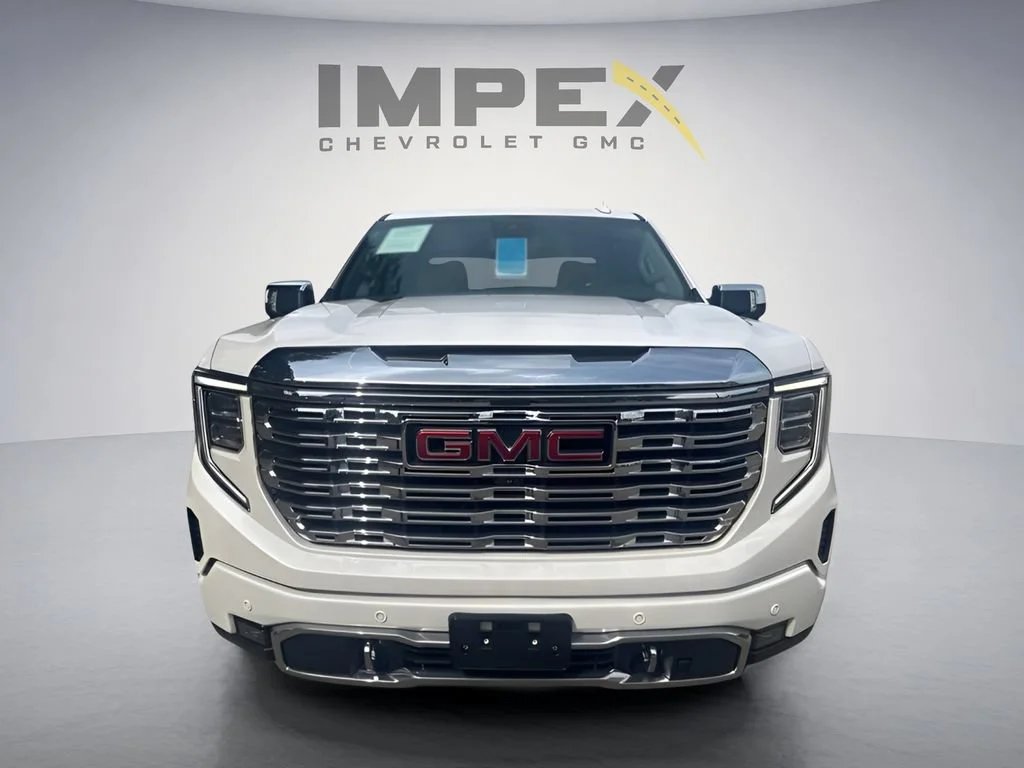 Used 2022 WHITE FROST TRICOAT GMC Denali image 8