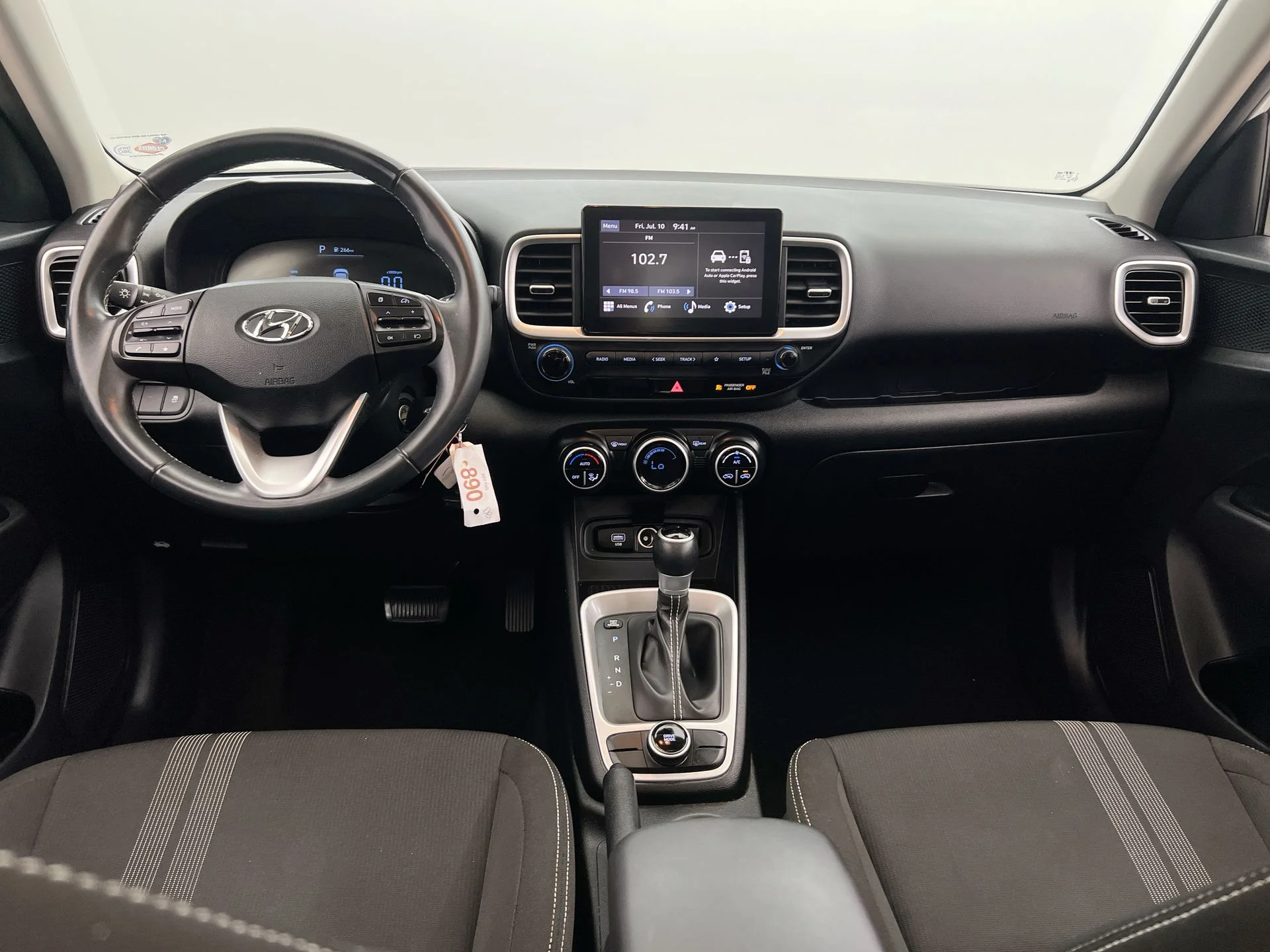 Used 2023 White Hyundai SEL image 2