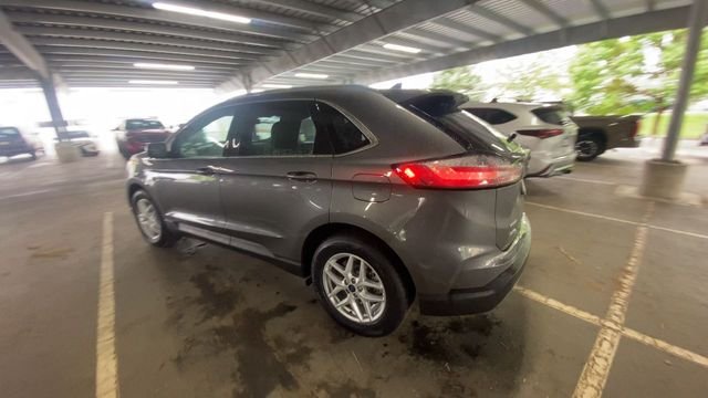 Used 2022 Gray Ford SEL image 7
