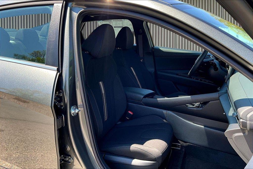 New 2026 Amazon Gray Hyundai SEL Sport image 9