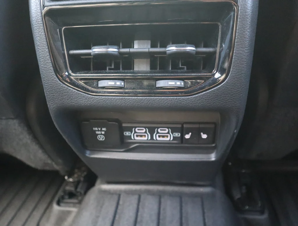 Used 2023 Black Jeep Overland image 26