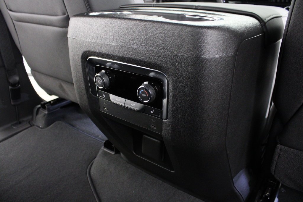 2027 Chevrolet Suburban LT - Photo 18