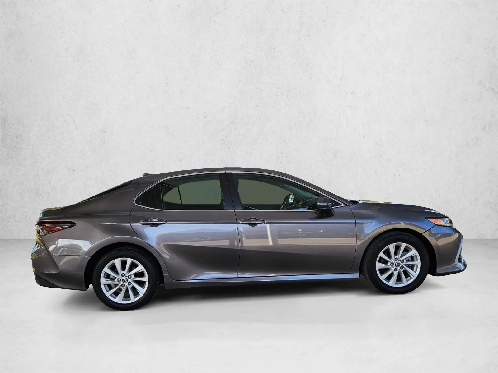 Used 2023 Predawn Gray Mica Toyota LE image 7