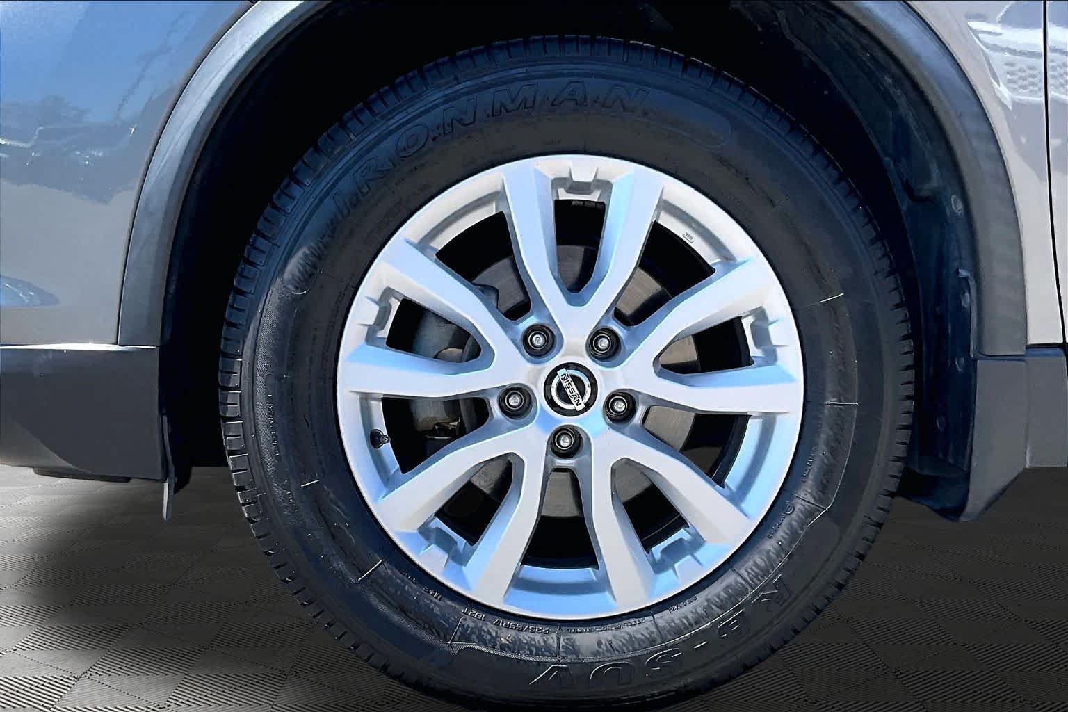 Used 2019 Gun Metallic Nissan SV image 11
