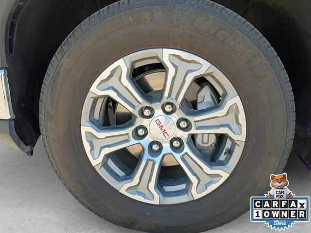 Used 2025 Summit White GMC SLT image 23