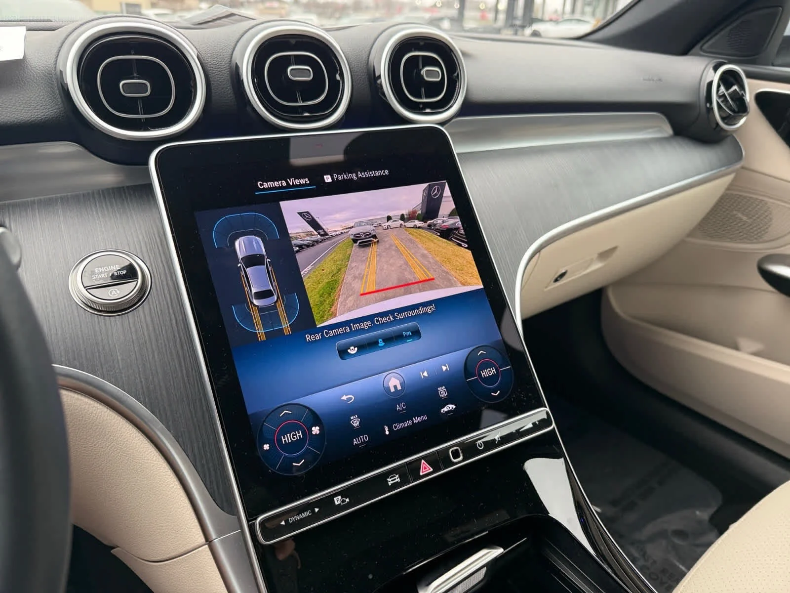 2025 Mercedes-Benz C-Class Sedan C 300 - Photo 17