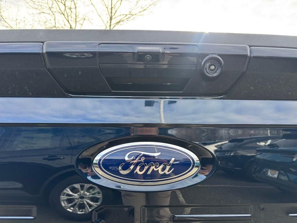 Certified Used 2022 Blue Metallic Ford Lariat image 14