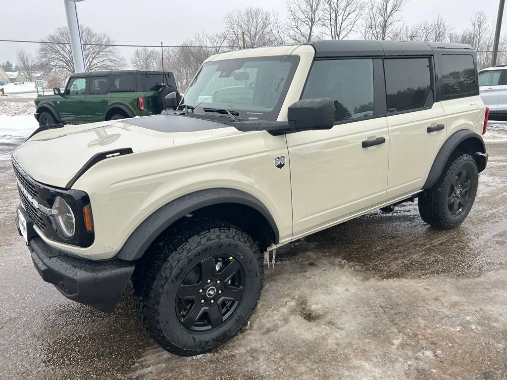 New 2025 Desert Sand Ford Big Bend® image 3