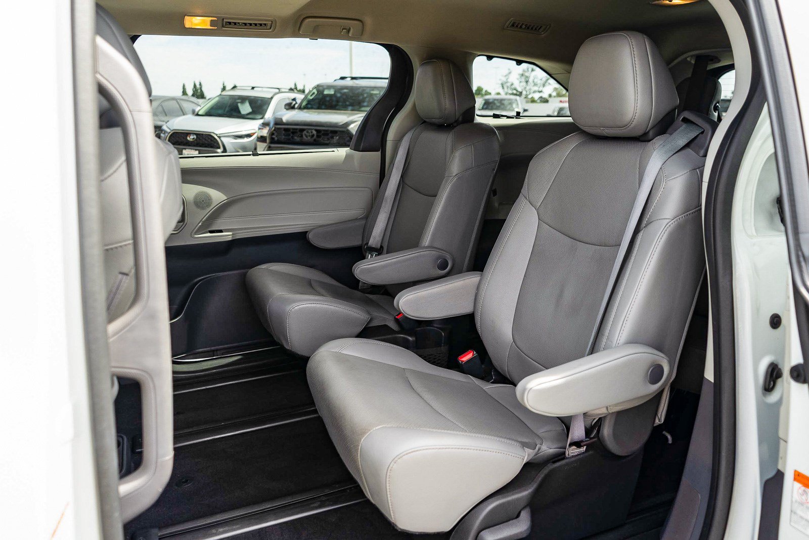 Certified Used 2023 Wind Chill Pearl Toyota Limited image 18