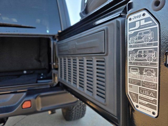New 2026 Black Clear-Coat Exterior Paint Jeep Willys image 13