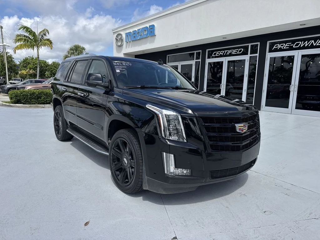 Used 2020 Black Raven Cadillac Luxury image 7