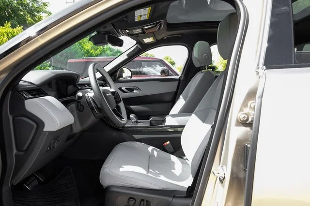 New 2026 Gold Land Rover Dynamic SE image 4