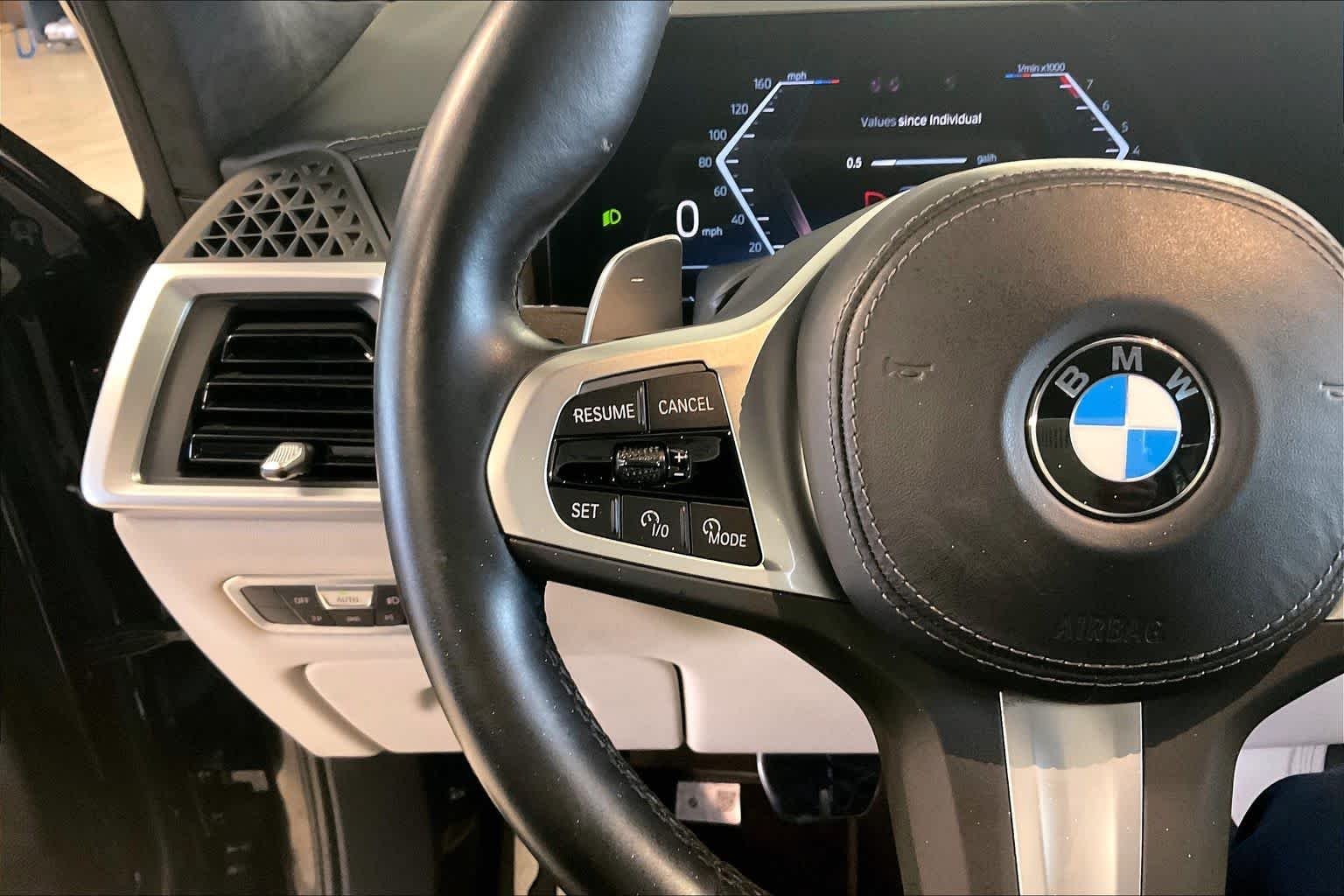 Used 2023 Black Sapphire Metallic BMW xDrive40i image 22