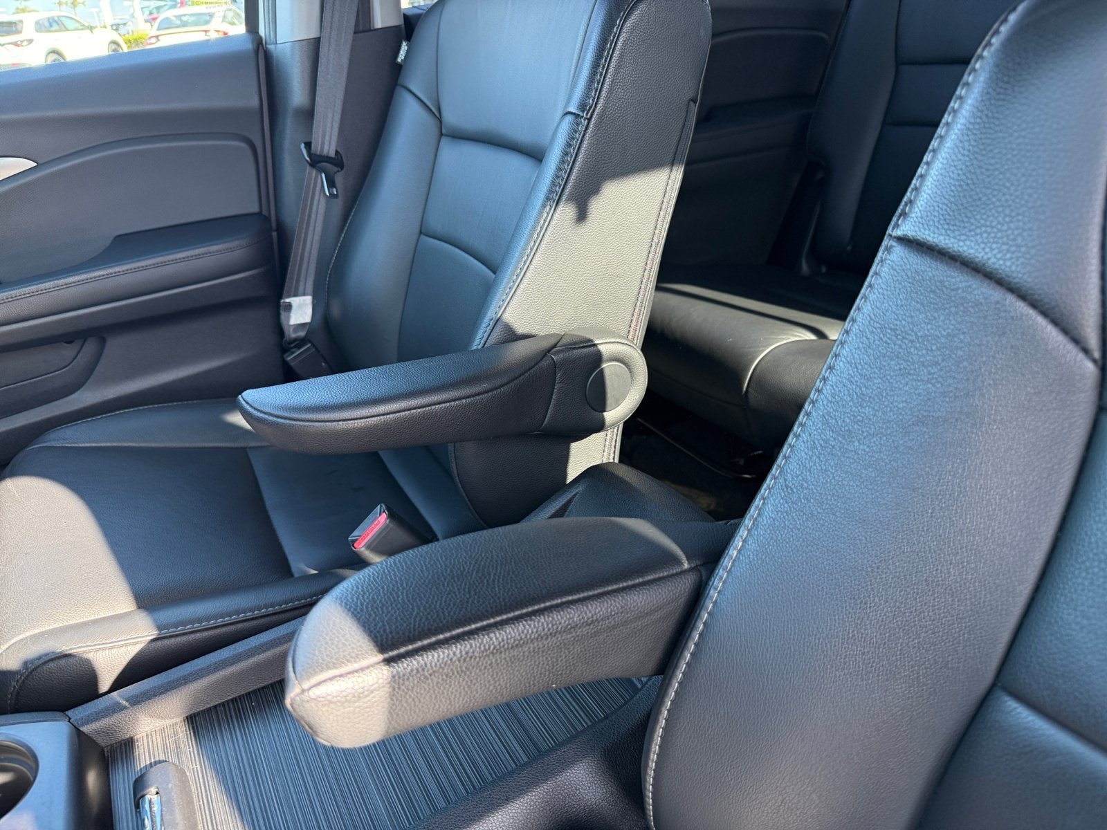 Certified Used 2019 Silver Honda EX-L image 14