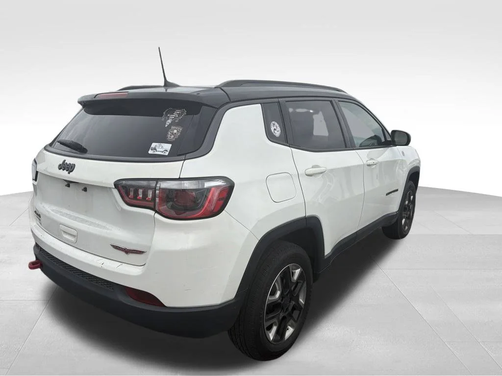 Used 2018 White Jeep Trailhawk image 33