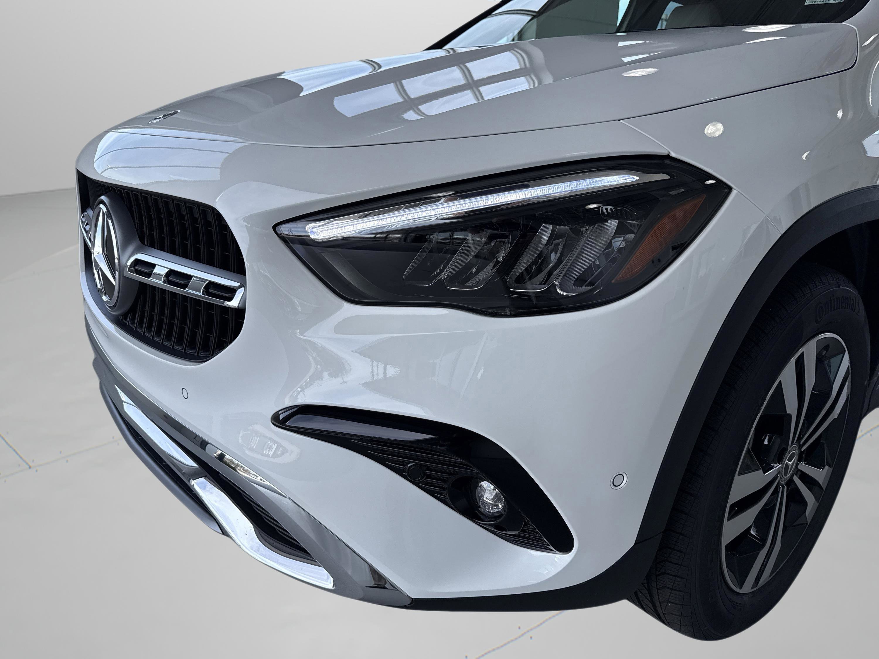 New 2026 Polar White Mercedes-Benz GLA 250 image 44