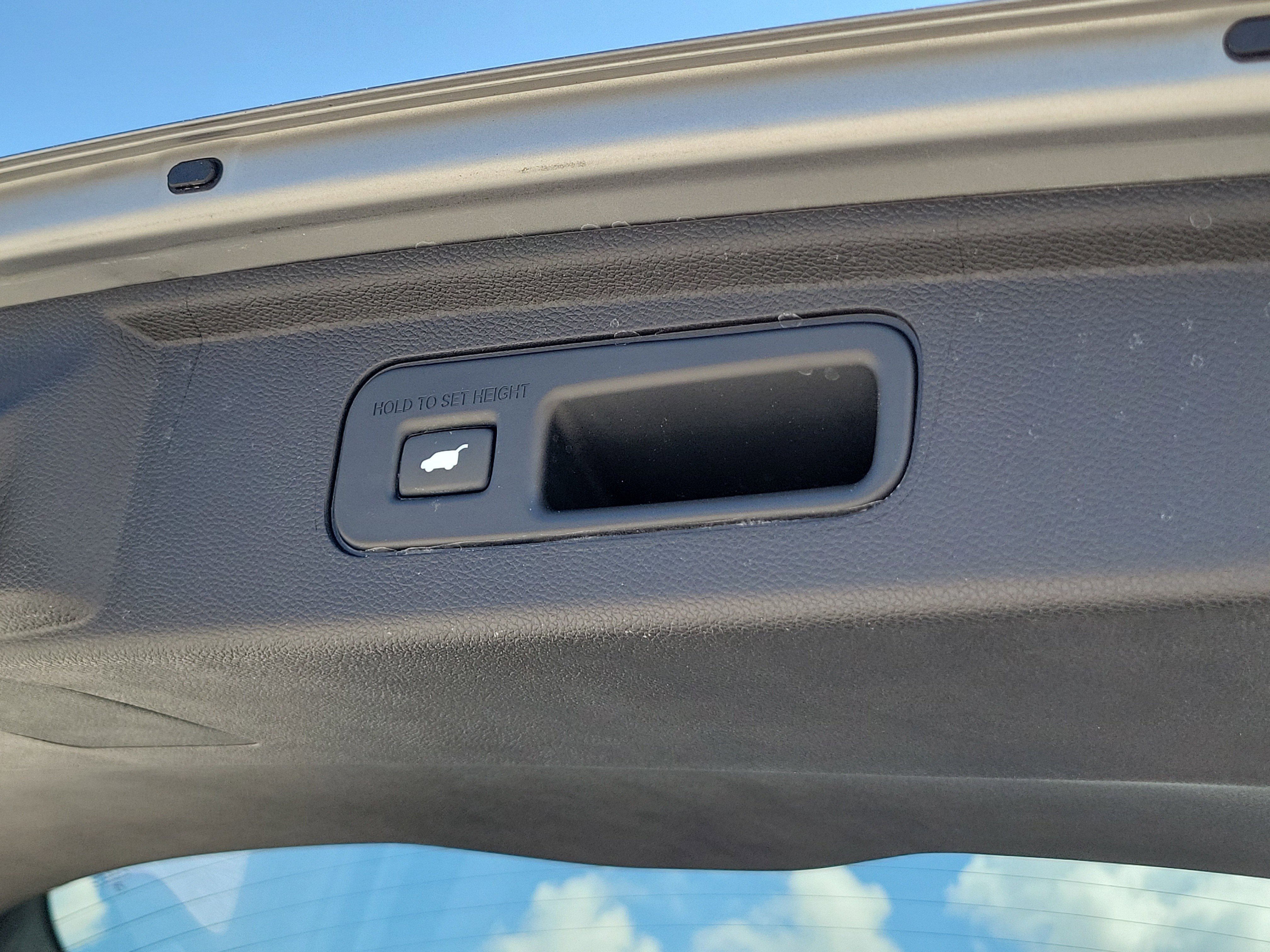 Used 2023  Honda Touring image 13