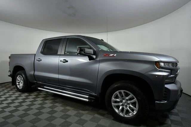 Used 2021  Chevrolet RST image 9