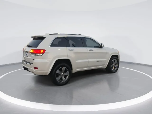 Used 2016 White Jeep Overland image 8