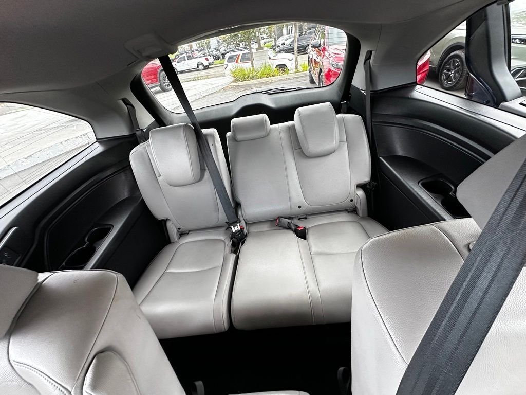Used 2018  Honda EX-L image 18