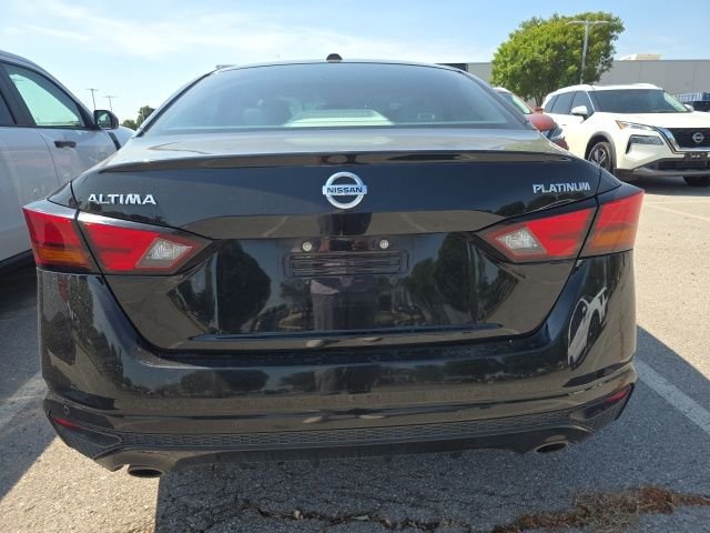 Used 2019 Black Nissan 2.5 Platinum image 4