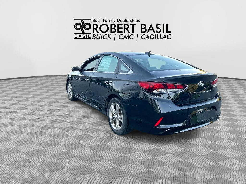 Used 2019 Black Hyundai SEL image 6