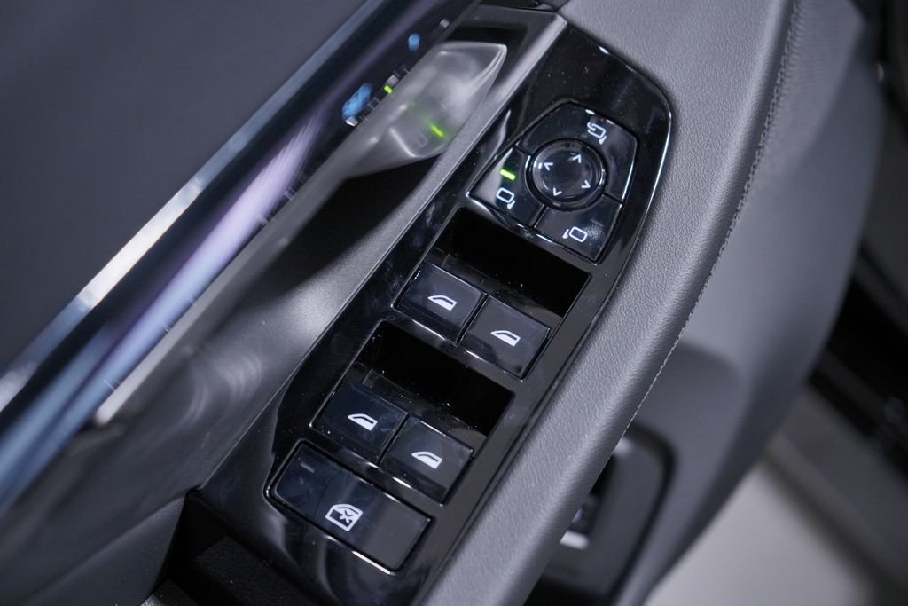 New 2026 Black Sapphire Metallic BMW 530i image 13