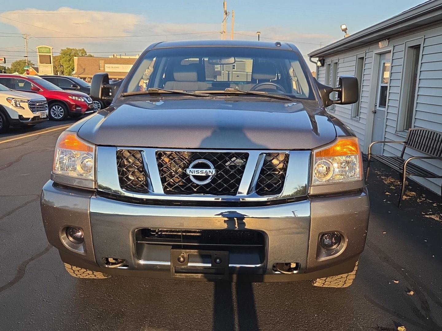 Used 2015 Gun Metallic Nissan SV image 8