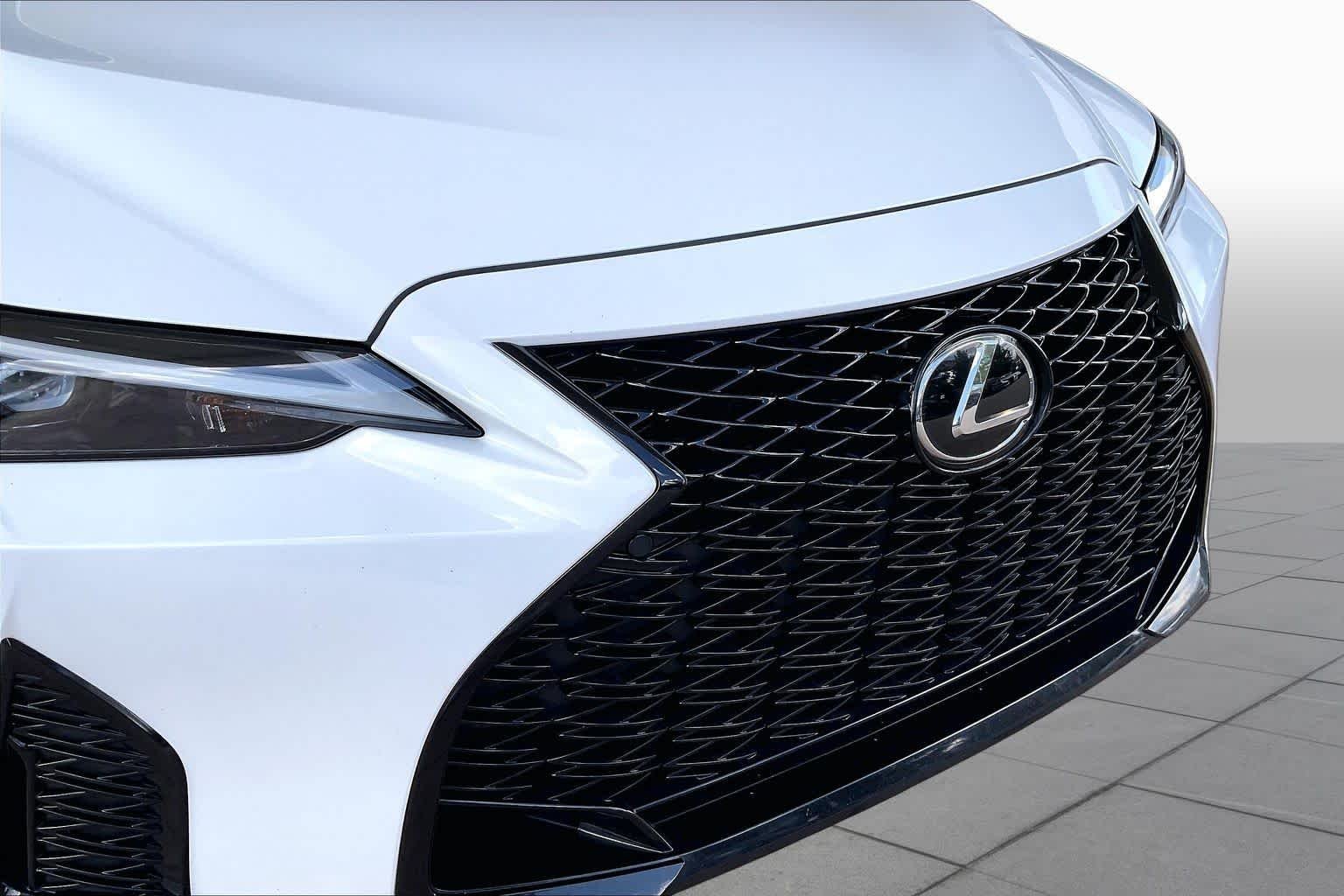 Used 2025 Ultra White Lexus F SPORT image 28
