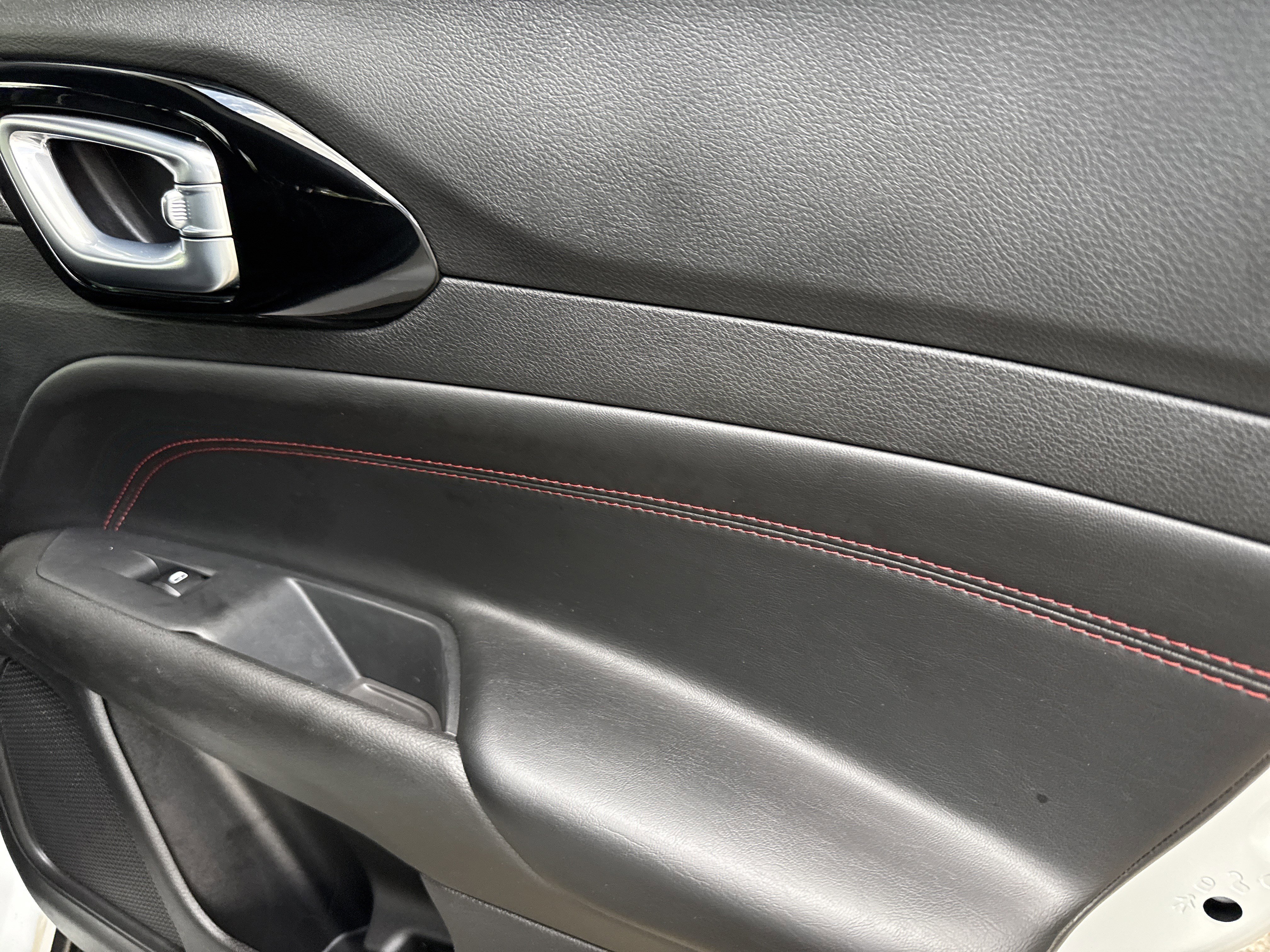 Used 2025 Bright White Clearcoat Jeep Trailhawk image 16