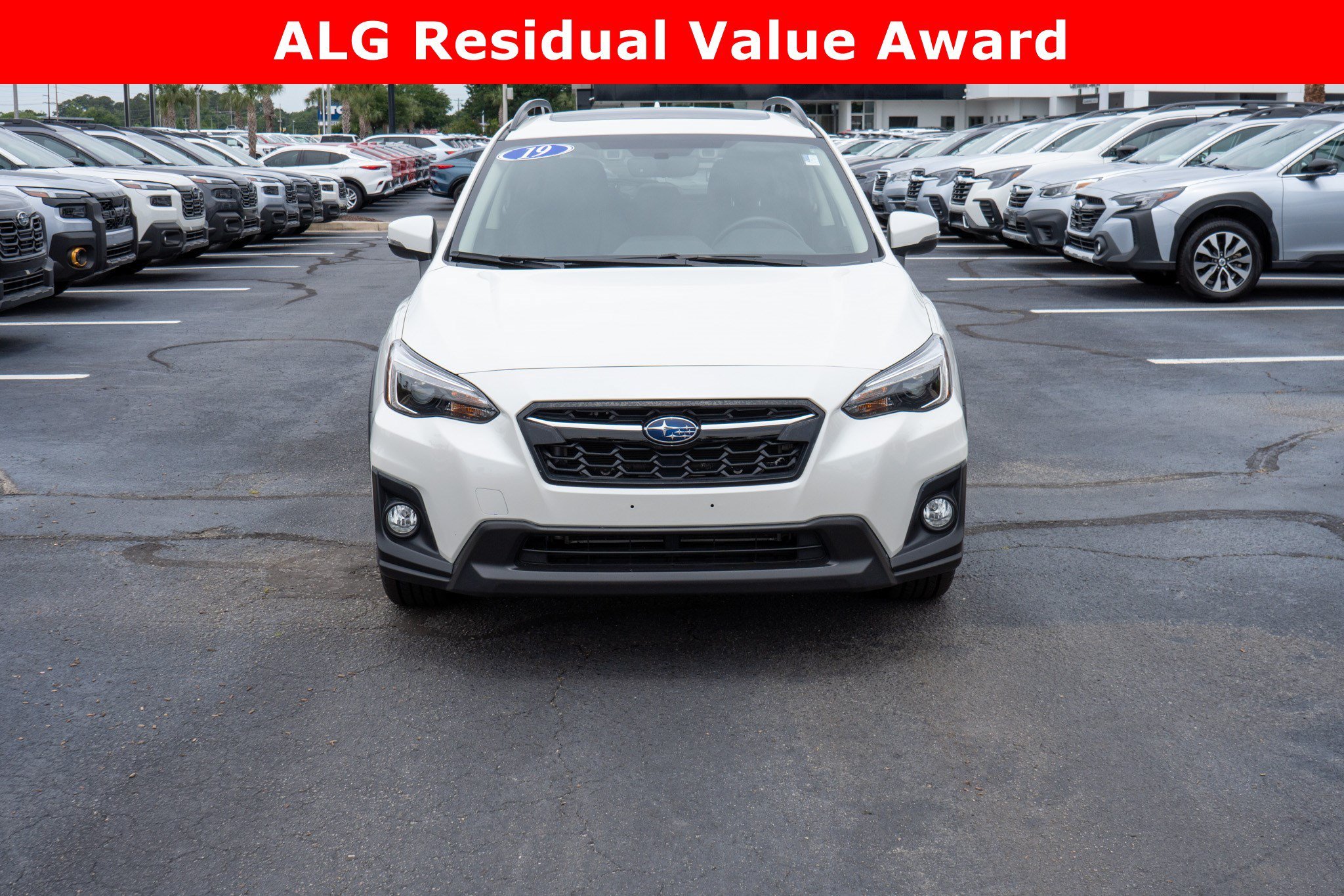 Used 2019 Crystal White Pearl Subaru Limited image 8