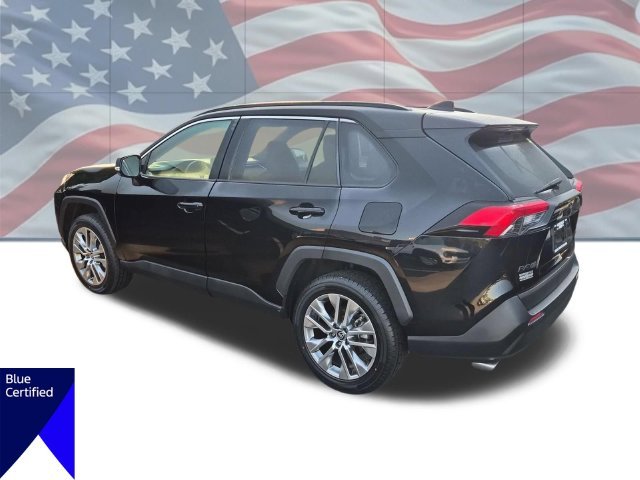 Used 2022 Black Toyota XLE Premium image 6