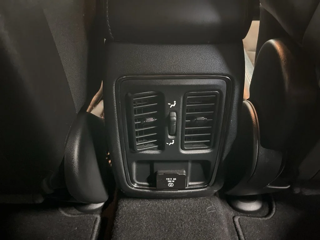 Used 2019 Silver Jeep Altitude image 23