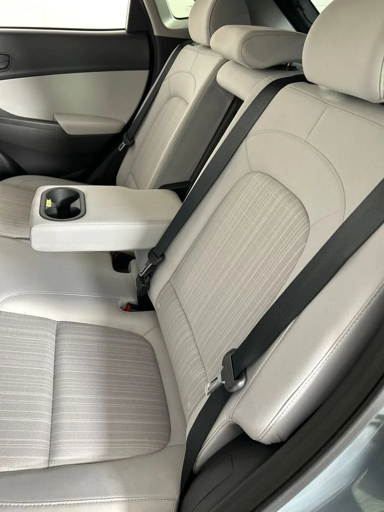 Used 2023 Green Hyundai SEL image 17