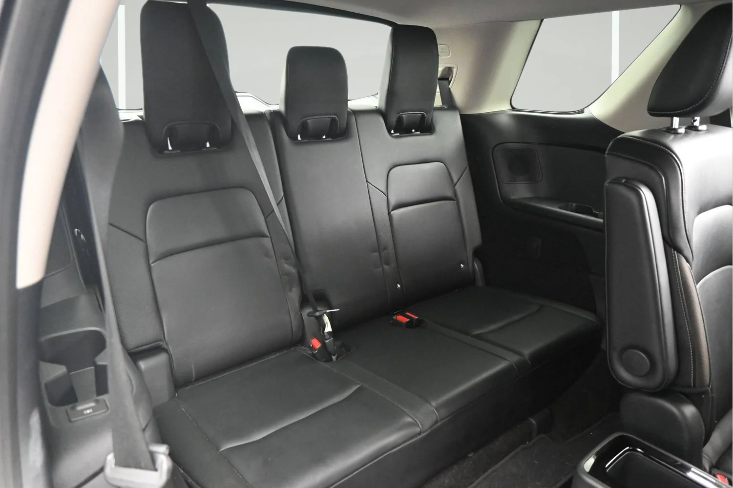 Certified Used 2024 Pearl White Tricoat Nissan SL image 14