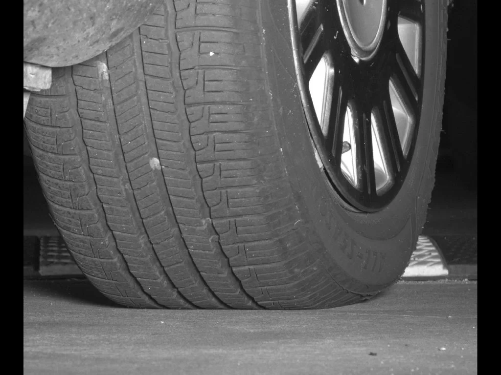 Used 2003  Ford Standard image 6