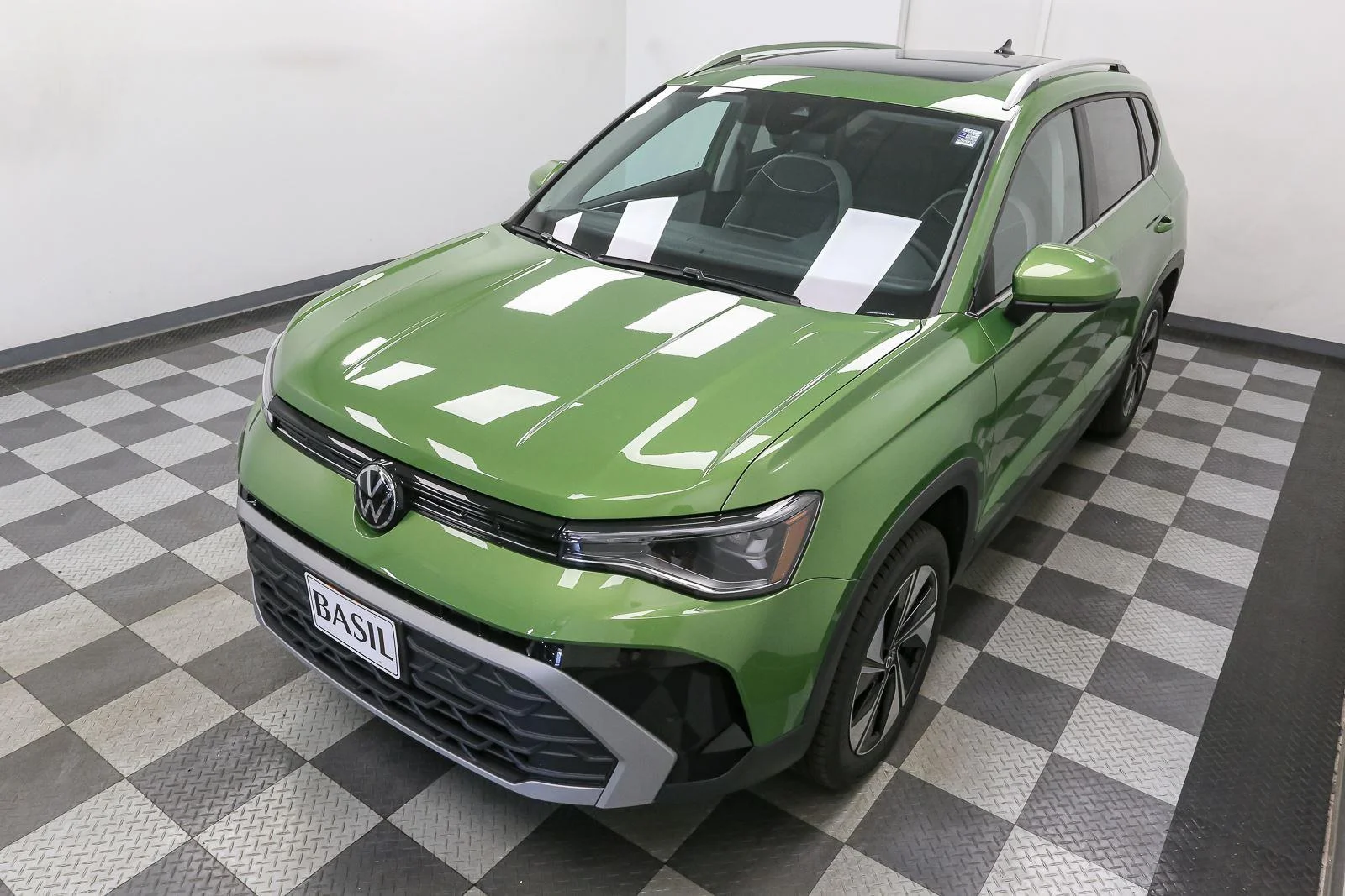 New 2026 Bright Moss Green Metallic Volkswagen SE image 6