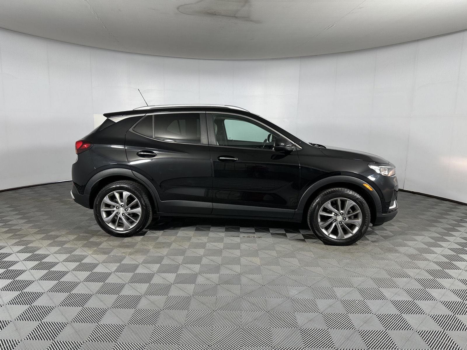 Used 2020 Ebony Twilight Metallic Buick Select image 4