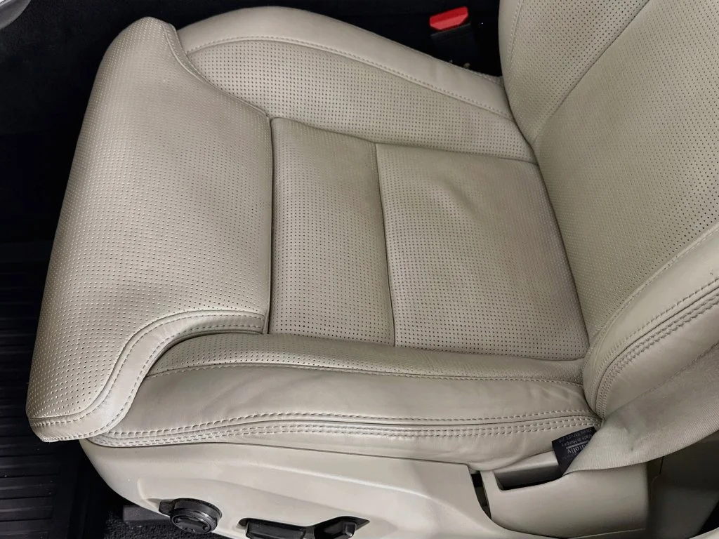 Certified Used 2024 Gray Metallic Volvo Ultimate image 18